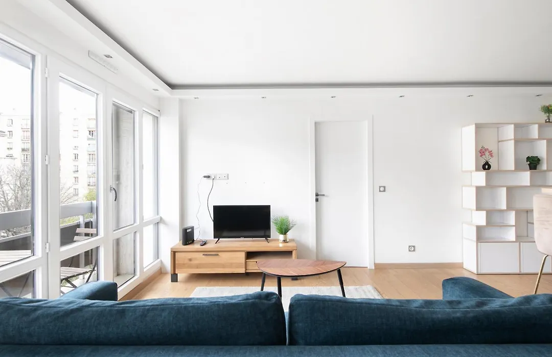 Lumineux 2 Chambres Avec Terrasse-1